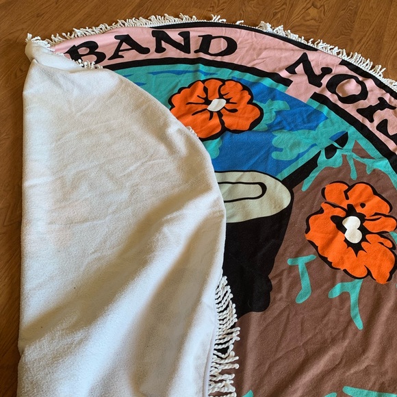 Vintage Sycuan Band of the Kumeyaay Nation Mushroom & Flower Round Beach Towel - Picture 2 of 3